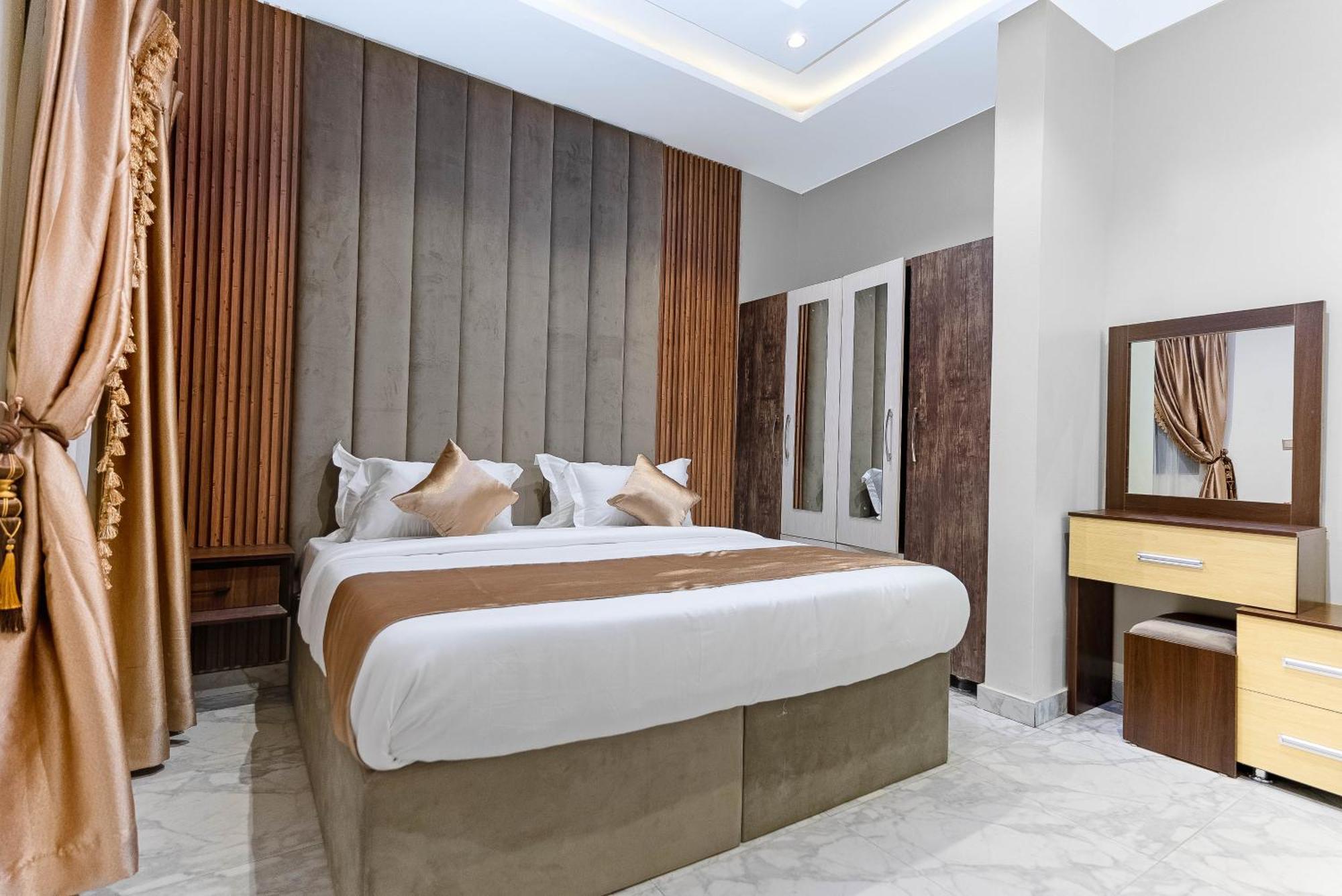 God'S Touch Apartments Remi Fani Kayode Gra. Ikeja Ngoại thất bức ảnh